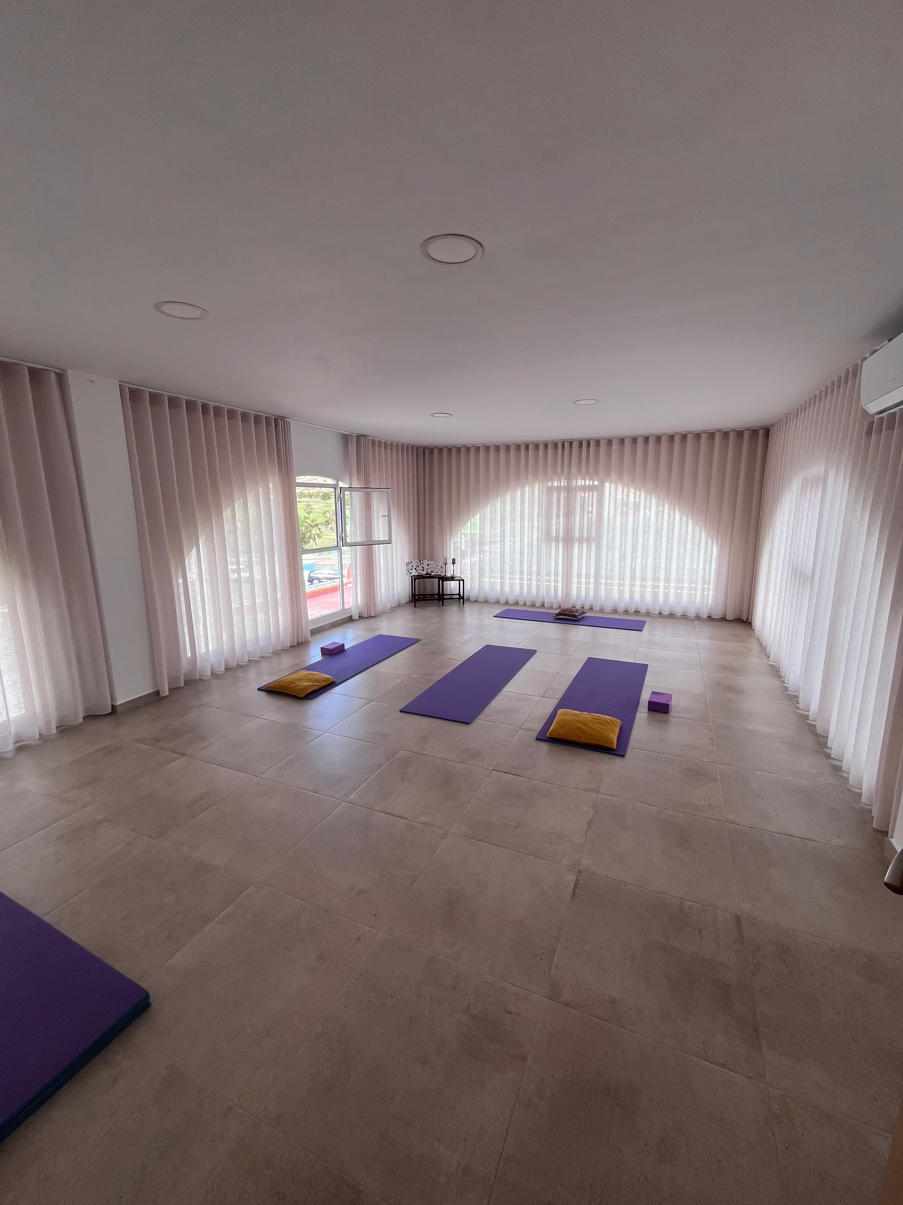 Yoga studio for golfers at Anshen Centro de Bienestar near La Marquesa